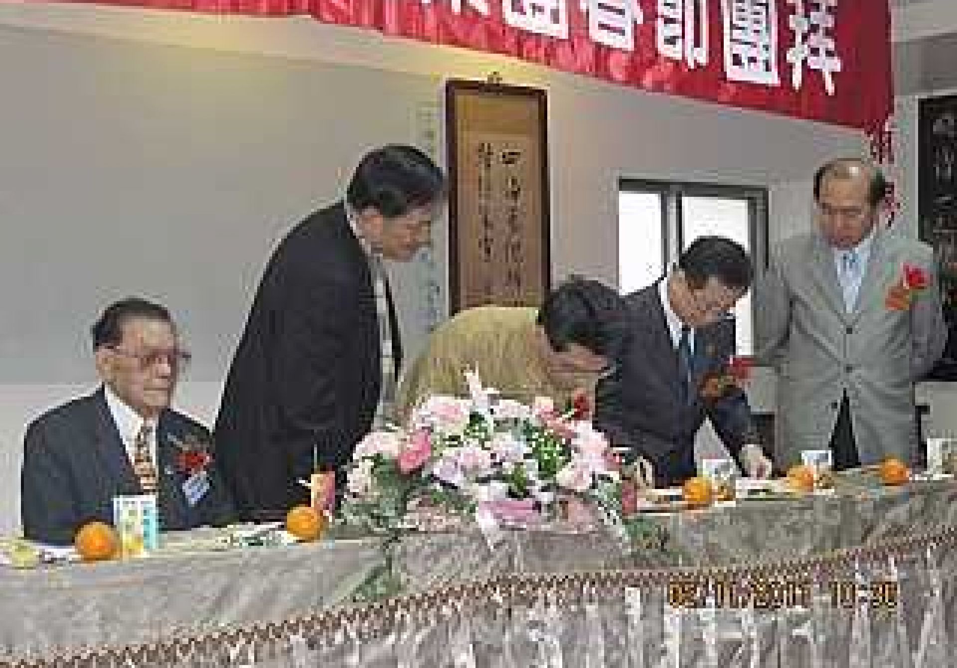 CIVA-USA醫學暨教育組織與中國傳統民俗療法協會 - 雙方會長簽署結盟證書